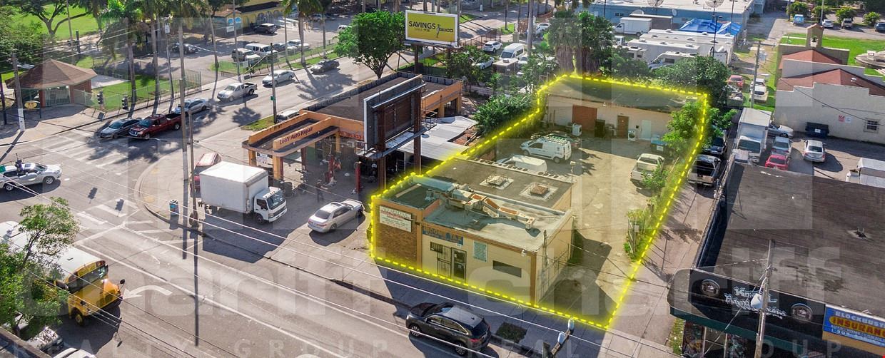 Mixed-use Property For Sale - 2814 Northwest 17th Avenue, Miami, FL